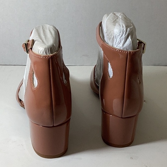 Giani Bernini Izzee Memory Foam Two-Piece Pumps, - Picture 5 of 8